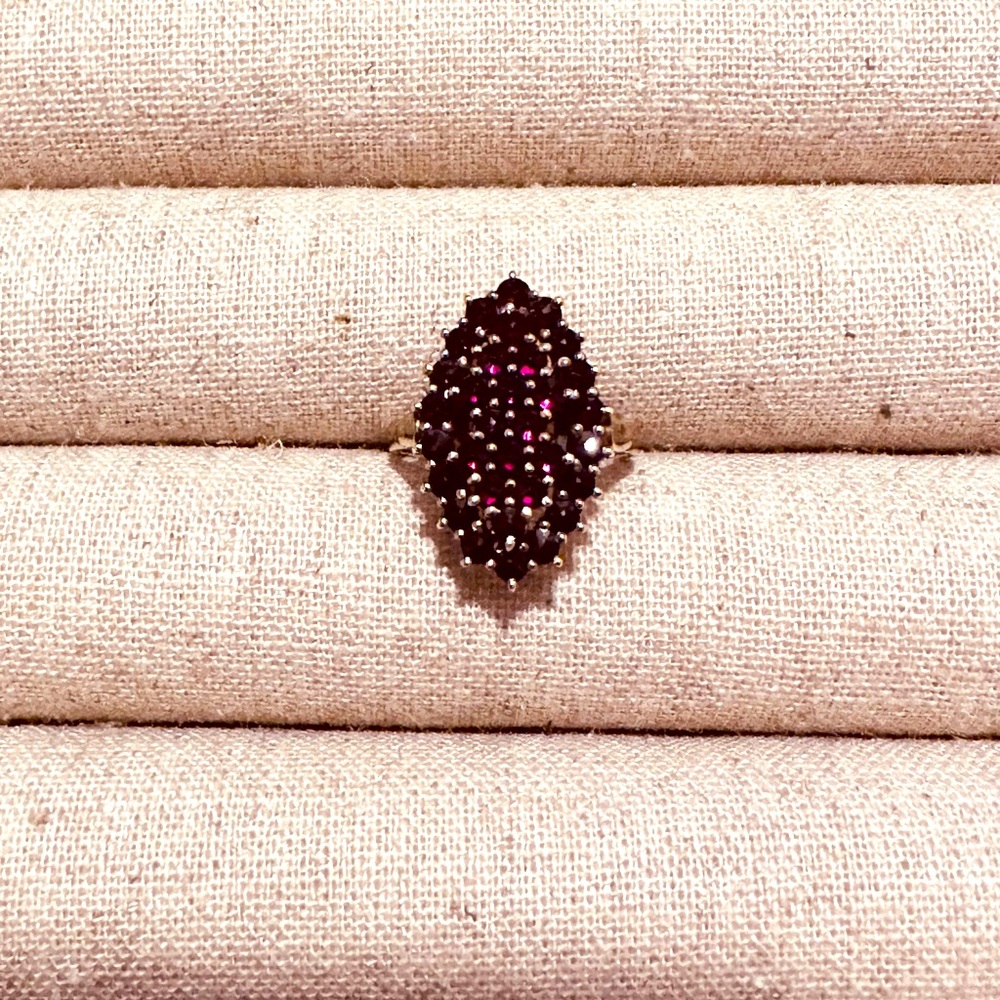 Vintage | Ring | Sterling Silver Garnet Ring